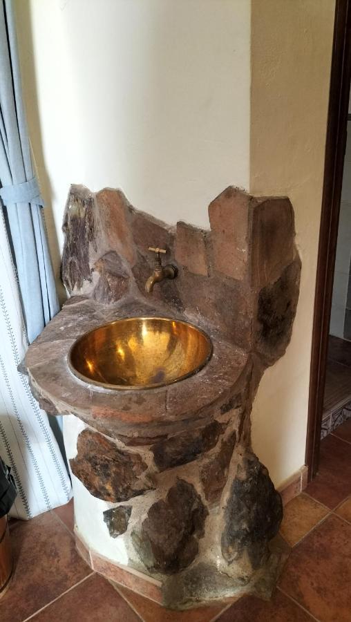 Casa Rural Lares Casas de Don Pedro Екстериор снимка