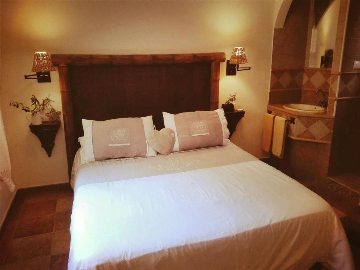 Casa Rural Lares Casas de Don Pedro Екстериор снимка